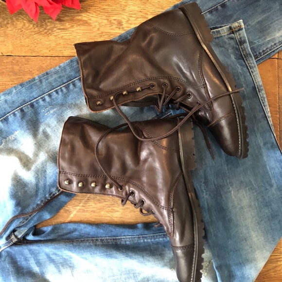 LaceUp leather Boots - Picture 1 of 8